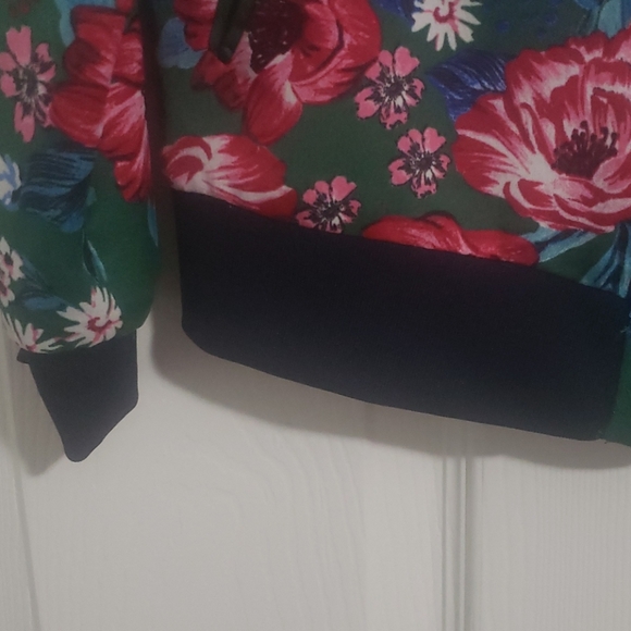 Stradivarius blouse - Picture 2 of 6